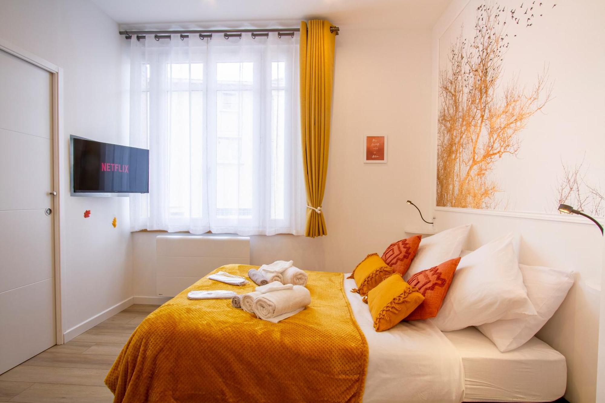Promenade D'Automne - Netflix & Wifi - Climatisation- Parking Gratuit - Check-In 24H24 - Emplacement Velos - Goodmarning Châlons-en-Champagne Esterno foto
